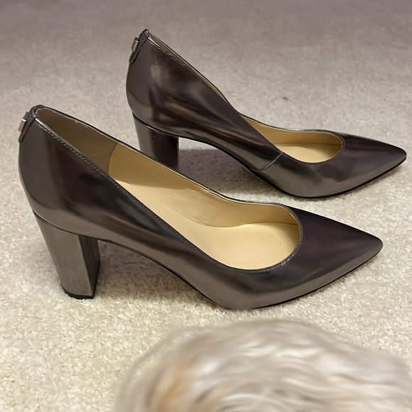 Ivanka Trump Pumps - Picture 6 of 6